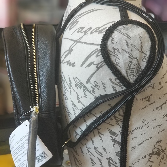 Jennifer Lopez Mini BLACK GOLD BACKPACK JLO BRAND - Picture 6 of 6